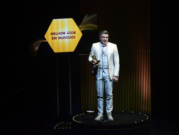 Jarbas Homem de Mello vence Melhor Ator em Musicais no Prêmio Bibi Ferreira 2022 (Foto: Leo Franco/AgNews)