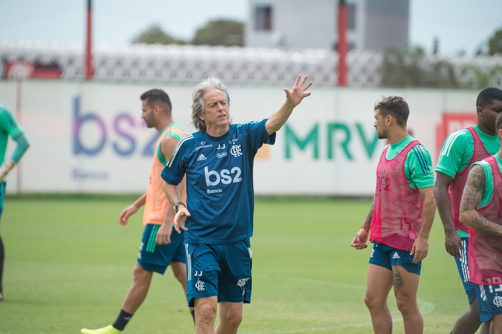 Jorge Jesus durante treinamento do Flamengo — Foto: Alexandre Vidal/ Flamengo