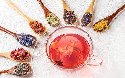 Saiba as diferenças entre chá e infusão e aprenda uma receita milenar