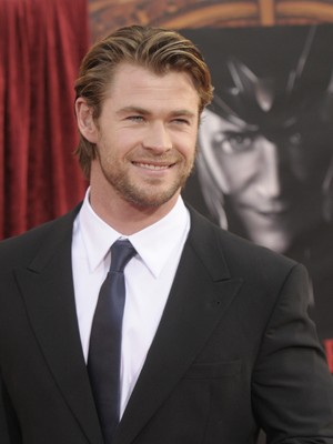 Protagonista do filme 'Thor', ator Chris Hemsworth é pai de gêmeos