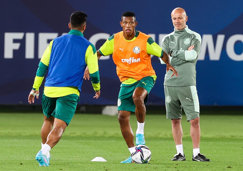 Danilo domina posição, amadurece como destaque e vira principal cria da base do Palmeiras no Mundial