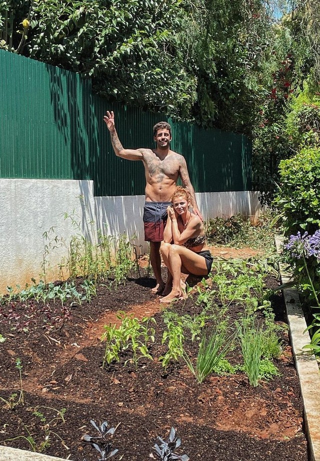 Pedro Scooby e Cintia Dicker mostram horta em Portugal (Foto: Reprodução/Instagram)