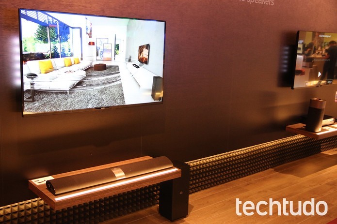 Fique atento à altura em que a sua TV está posicionada (Foto: Thiago Barros/TechTudo)