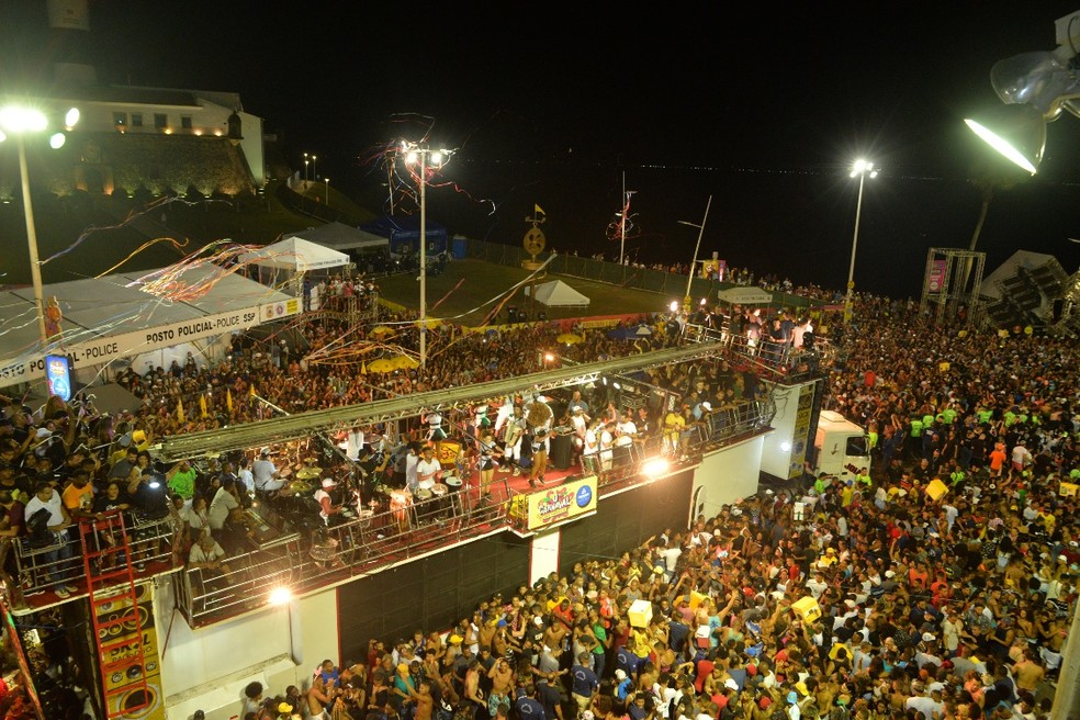 Multidão no "Pipoco", em Salvador — Foto: Joilson César/Ag Haack