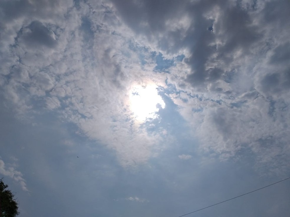 Sol voltou a aparecer nesta terça-feira (18) no Oeste Paulista — Foto: Heloise Hamada/G1