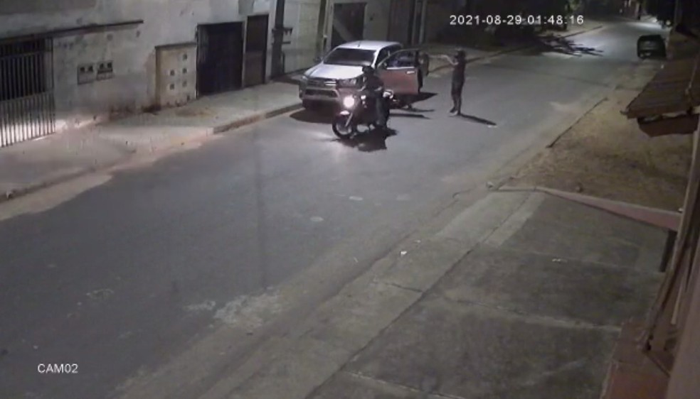 Jovem preso estaria envolvido em assalto que aconteceu em 2021 — Foto: Divulgação/Polícia Civil