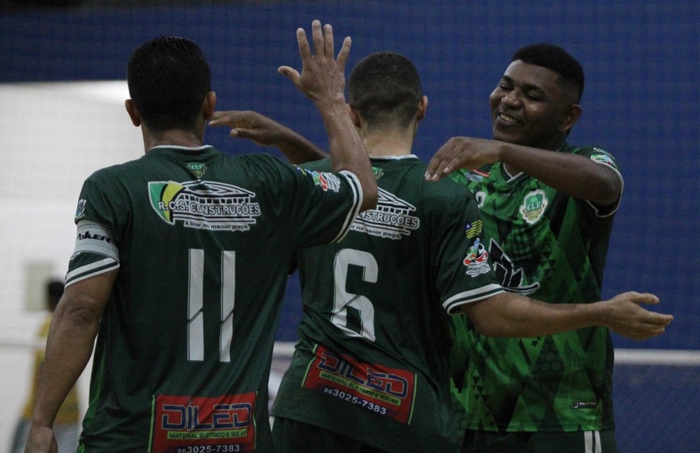 Campo Largo é líder do Campeonato Metropolitano de futsal — Foto: Alberto Adalberto/Doisaas Publicidade