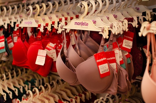 Franquia triplica faturamento do e-commerce vendendo lingerie por WhatsApp  - Pequenas Empresas Grandes Negócios