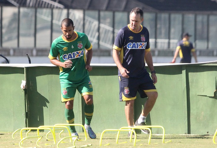 julio cesar vasco treino (Foto: Paulo Fernandes / Vasco.com.br) julio cesar vasco treino (Foto: Paulo Fernandes / Vasco.com.br)