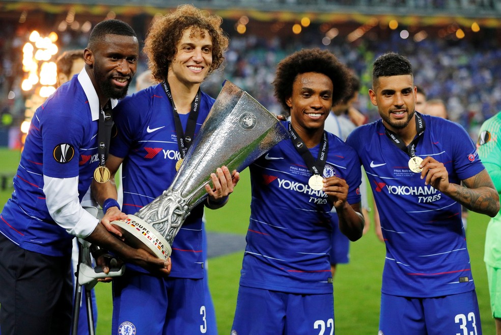 Título da Liga Europa, na última temporada, foi o último de Willian no Chelsea — Foto: REUTERS/Phil Noble