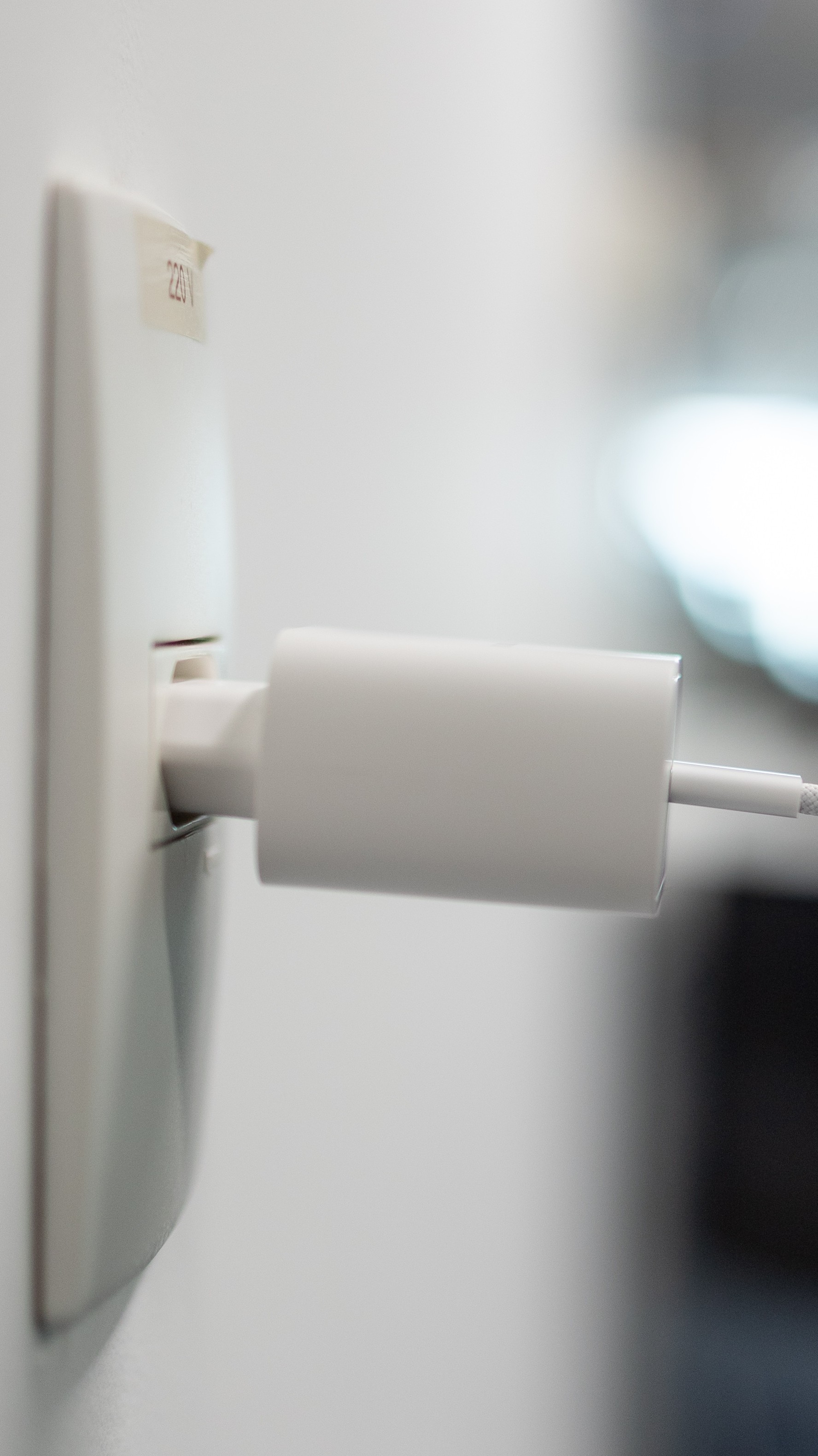 'Vampiros' da luz: 8 aparelhos que nunca descansam e aumentam a conta