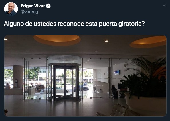 O post do ator Édgar Vivar feito no local no qual foi filmado o episódio clássico de Chaves em Acapulco (Foto: Twitter)
