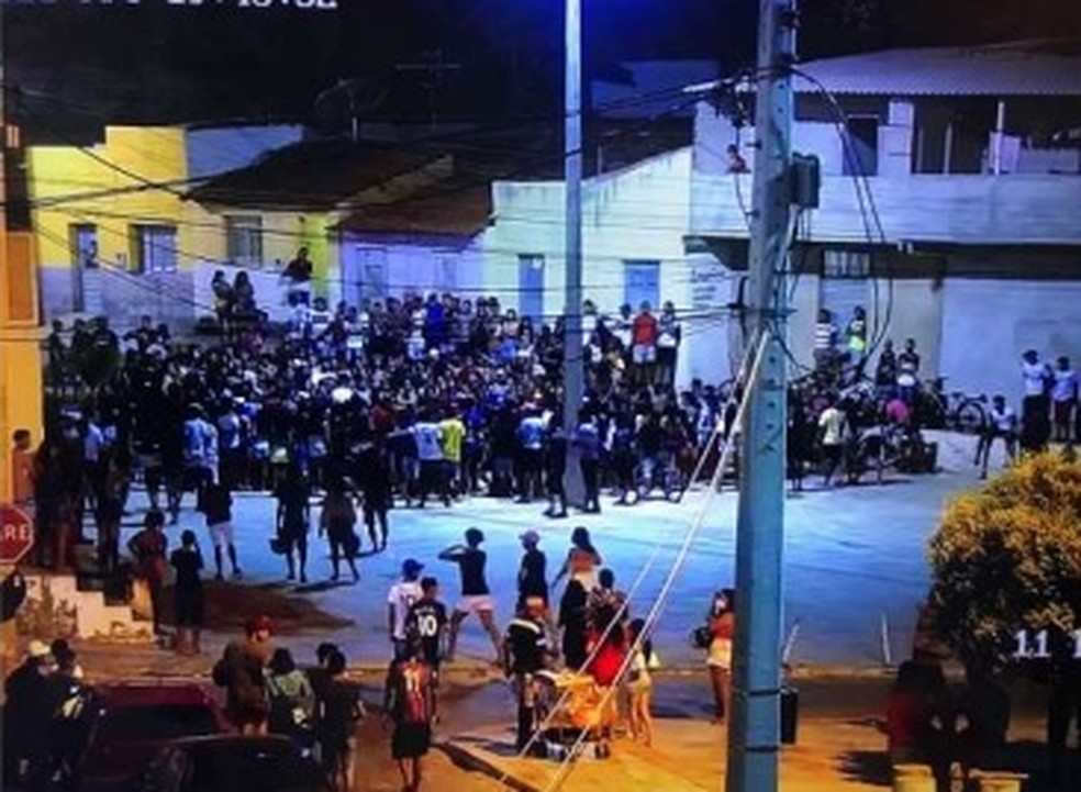 Polícia e órgãos de fiscalização encerram disputa de 'passinho' em Crato — Foto: Reprodução