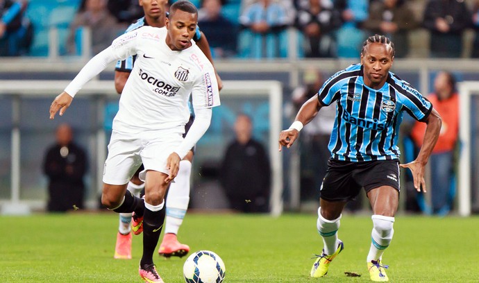 Com inédita dupla de zaga, Grêmio enfrenta algoz Robinho por volta ao G-4