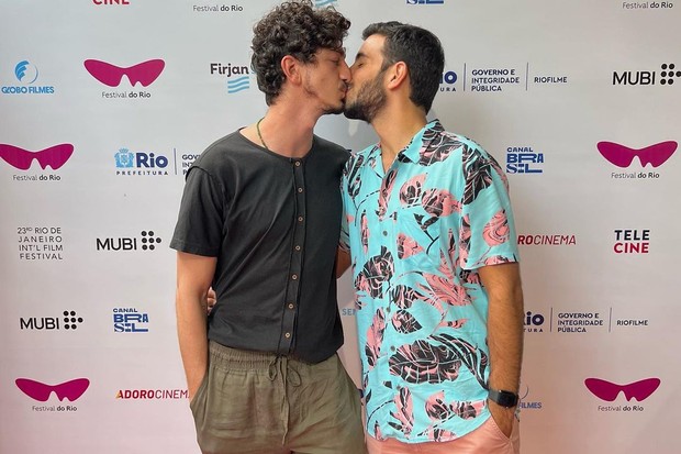 Johnny Massaro e João Pedro Accioly (Foto: Reprodução/Instagram)