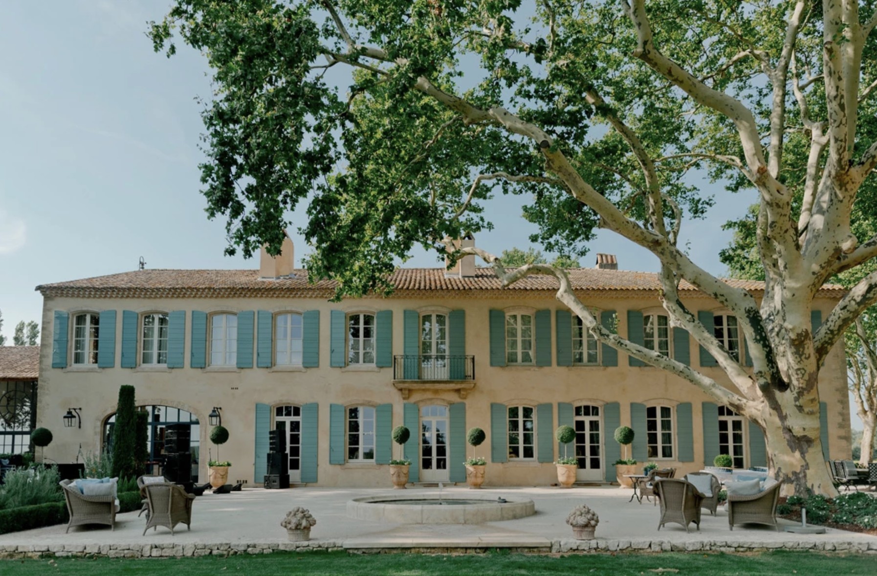 Casa principal do Le Mas des Poiriers (Foto: Reprodução/Le Mas des Poiriers)
