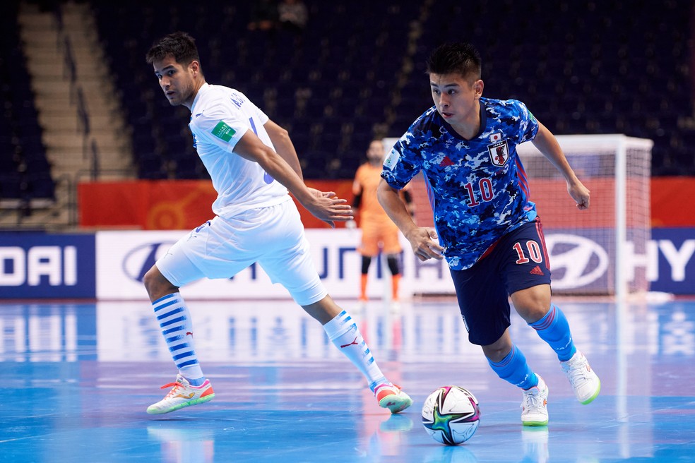 Rafael Hemi em ação no Mundial de Futsal — Foto: Alex Caparros/Getty Images