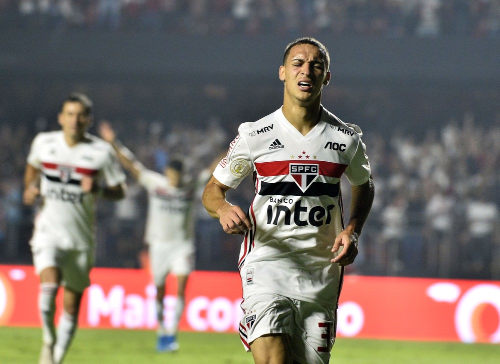 [COMENTE]: O São Paulo agiu certo ao recusar a oferta de R$67 milhões por Antony?