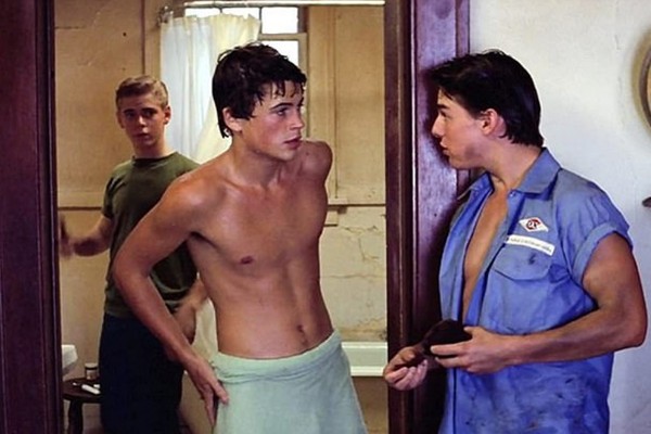 Colega revela que Tom Cruise ficou pistola ao ter de dividir quarto com ele  durante filmagem nos anos 1980 - Monet | Filmes
