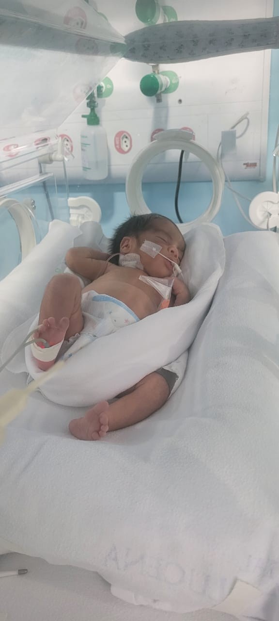 Lavígnia foi a primeira bebê a nascer no hospital de Fernando de Noronha nos últimos 17 anos (Foto: Arquivo Pessoal) (Foto: .)