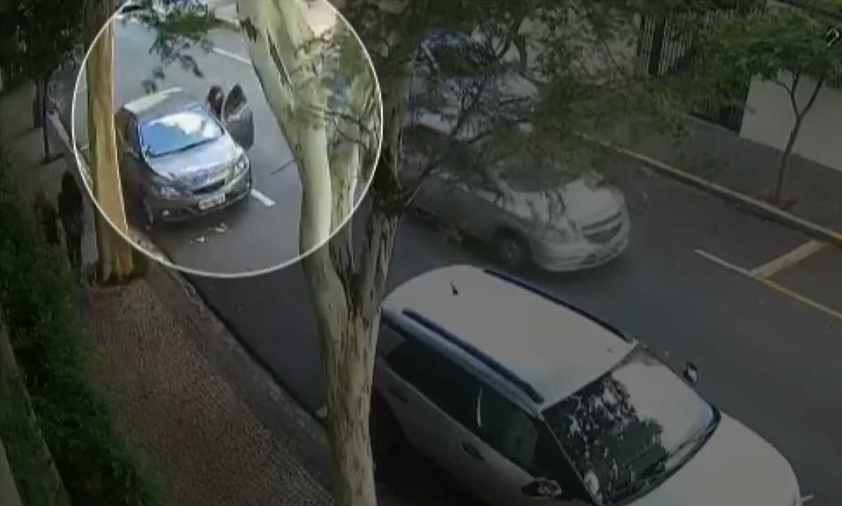 Vídeo mostra momento em que mulher é atacada em Piracicaba; vítima foi morta esfaqueada e ex-marido está foragido