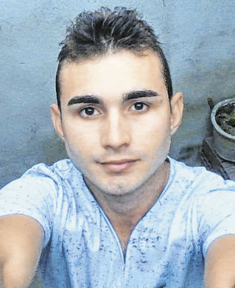 Mototaxista foi assassinado e teve os pertences roubados pelos suspeitos.  â€” Foto: ReproduÃ§Ã£o/DN