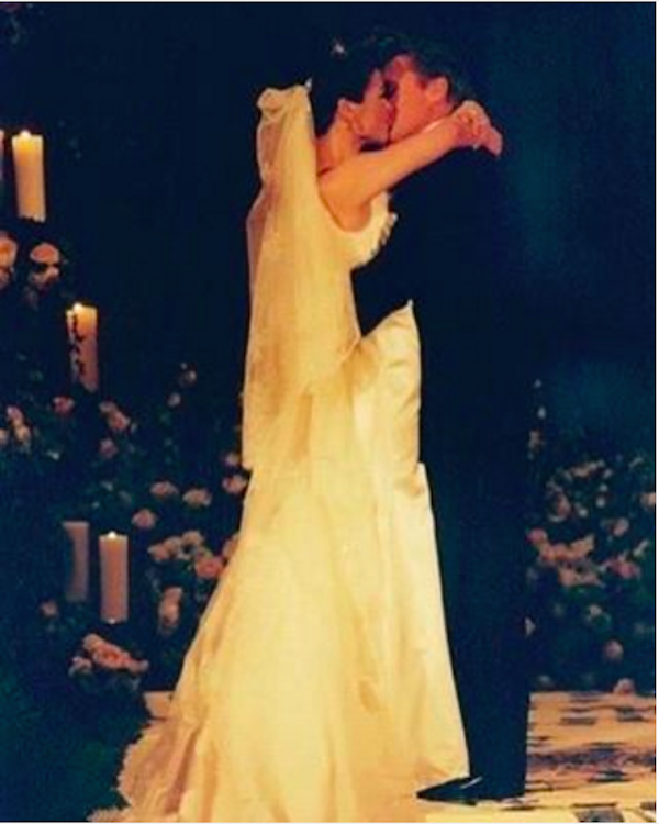 Catherine Zeta-Jones no dia de seu casamento com Michael Douglas (Foto: Instagram)