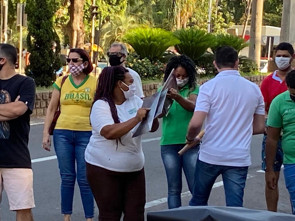 Comerciantes defendem abertura de bares e restaurantes em Presidente Prudente até as 22h — Foto: Bill Paschoalotto/TV Fronteira