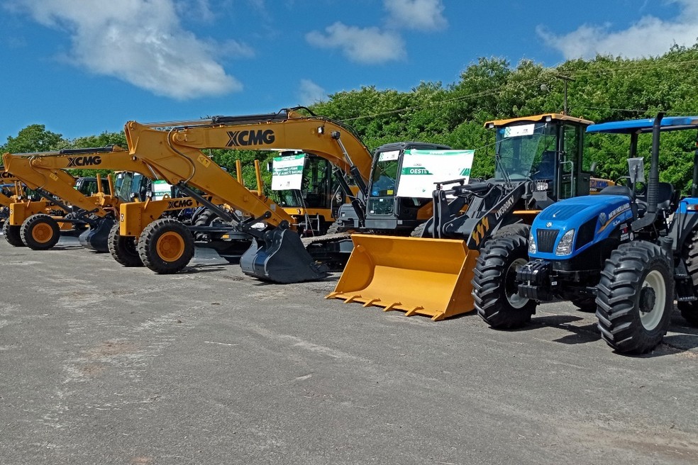 Convênios são firmados para construção de moradias e entrega equipamentos nas cidades da Bahia afetadas pela chuva — Foto: Manu Dias / Governo da Bahia
