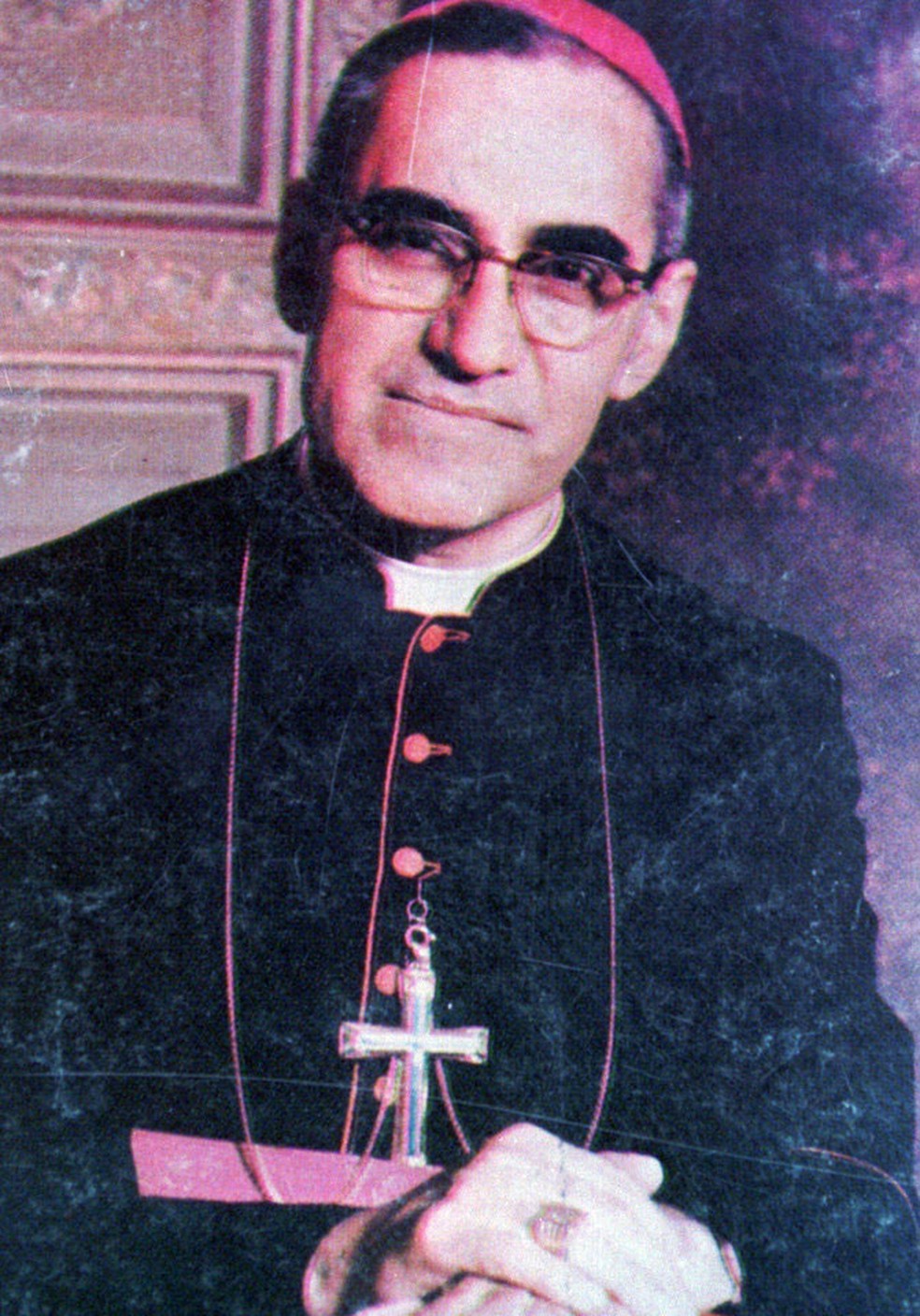 arcebispo salvadorenho Óscar Romero, em imagem de arquivo  — Foto: Associated Press
