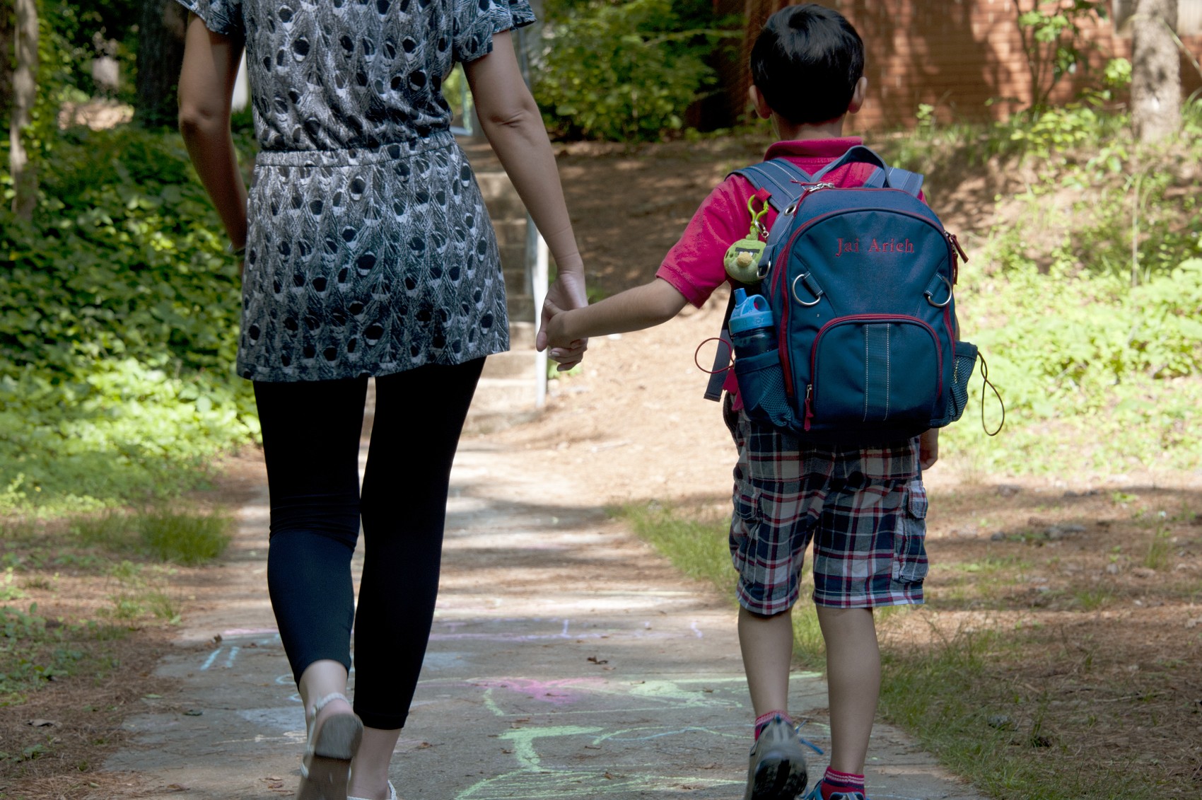 Mãe sobrecarregada, pai ‘tranquilo’: na busca do equilíbrio familiar, educação dos filhos deve motivar mudanças