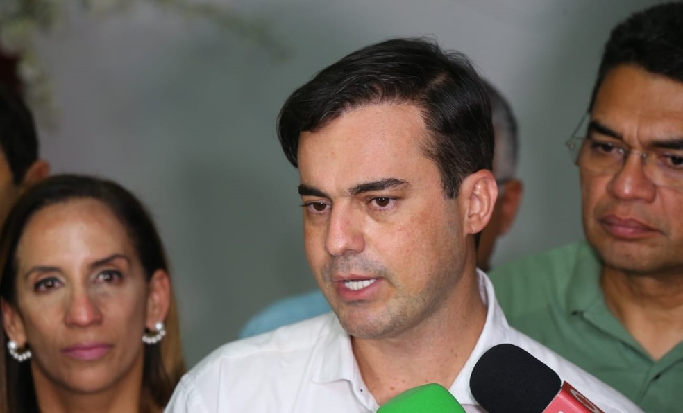 Capitão Wagner discursa após resultado das eleições para o governo do Ceará. — Foto: Fabiane de Paula/SVM