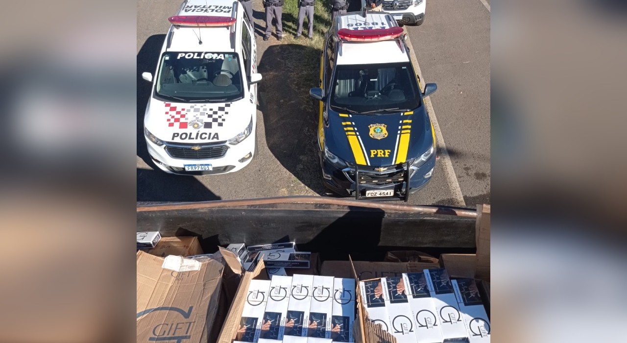 Homem é preso transportando quase 90 mil maços de cigarros contrabandeados no interior de SP
