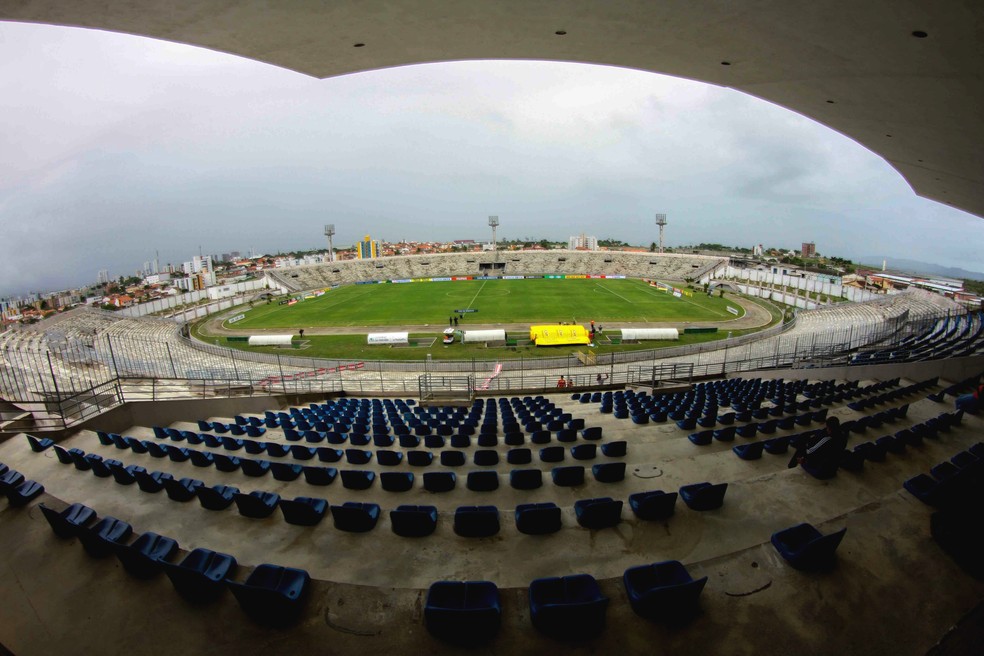 EstÃ¡dio AmigÃ£o vai ser o palco de Campinense x Itabaiana, no domingo (Foto: Marlon Costa (Pernambuco Press))