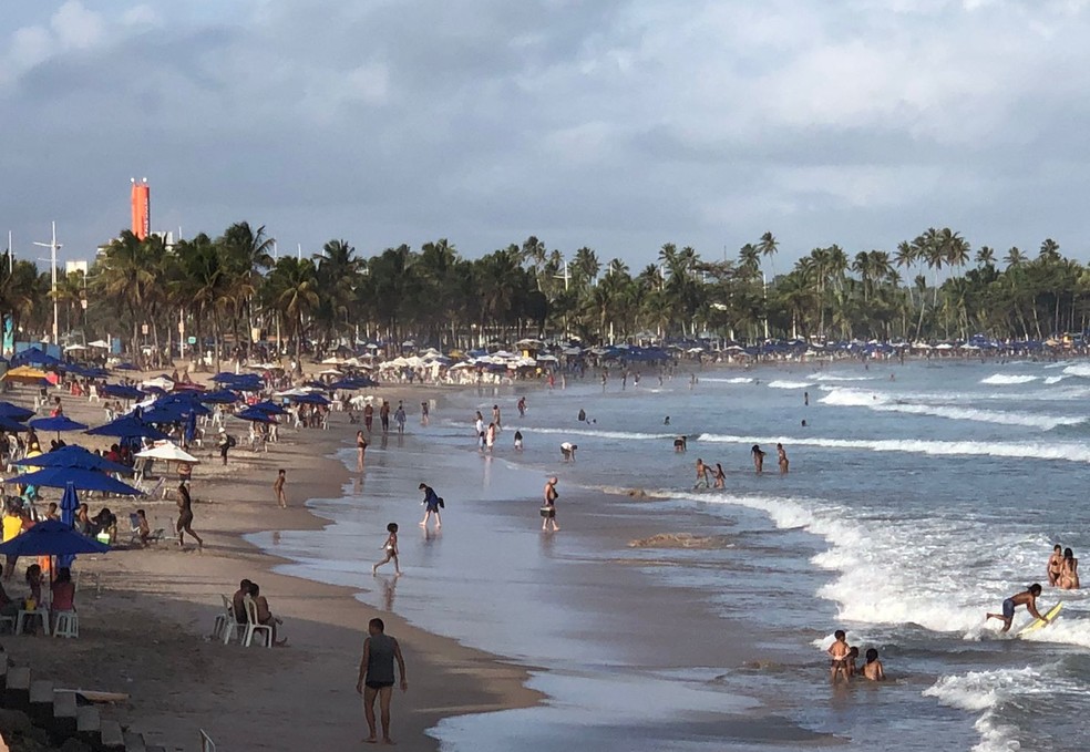 Praia de Piat&atilde;, em Salvador, na tarde deste domingo (22) &mdash; Foto: Valma Silva/G1 BA 