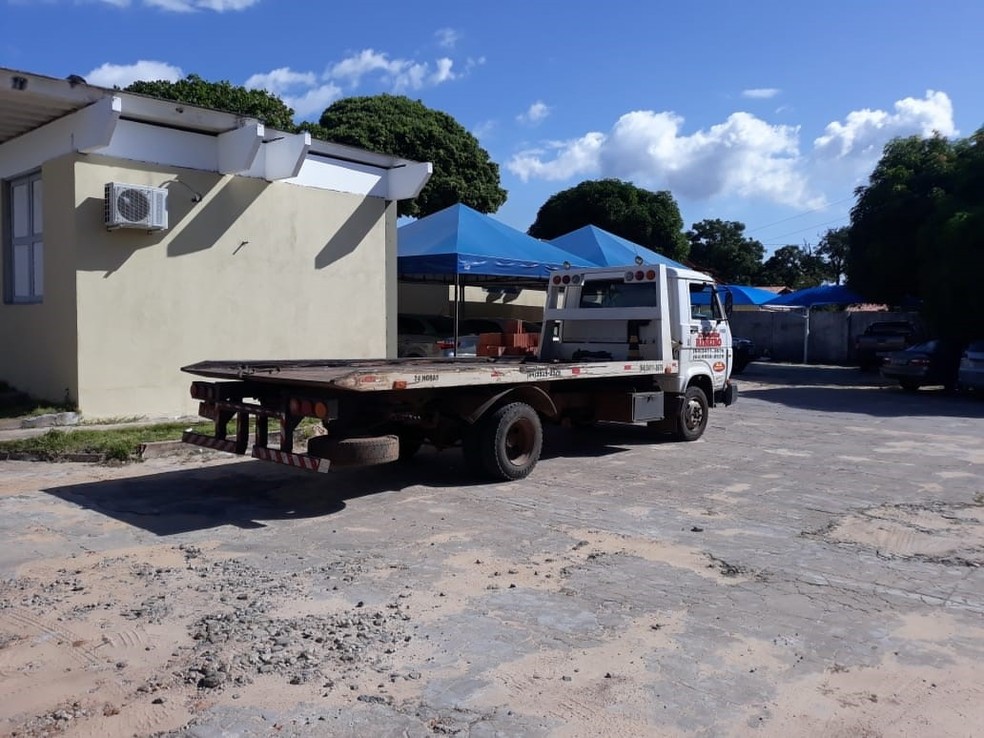 Caminhão reboque transportava carro com droga em Parnaíba, Litoral do Piauí — Foto: Divulgação/Polícia Federal