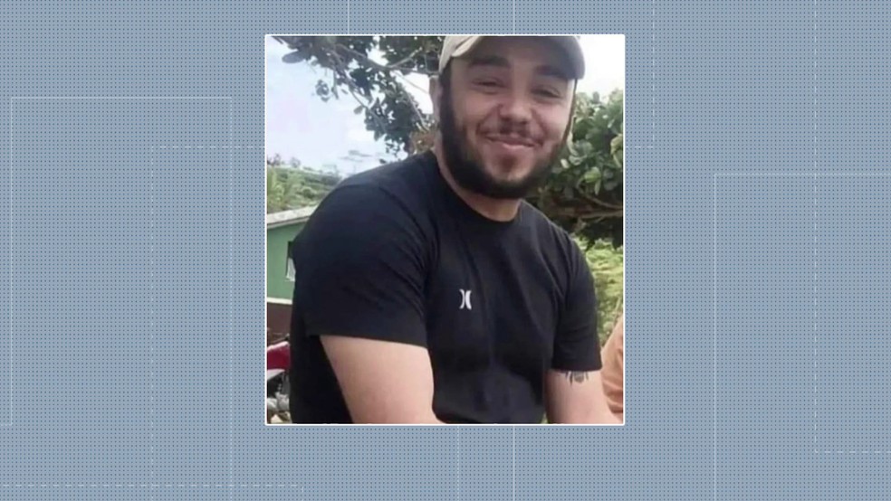 Alexandre Pereira Alves tinha 26 anos e morreu após cair de parapente — Foto: Reprodução/TV Cabo Branco