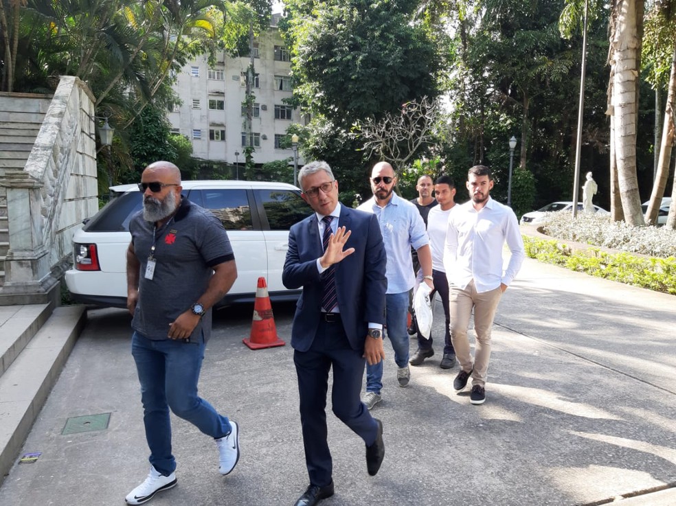 Alexandre Campello segue no comando do Vasco â€” Foto: Vicente Seda/GloboEsporte.com