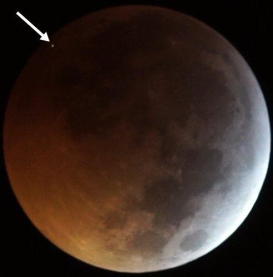 Impacto de meteorito com a Lua durante Superlua de Sangue ocorrida em janeiro de 2019 (Foto: J. M. Madiedo / MIDAS)