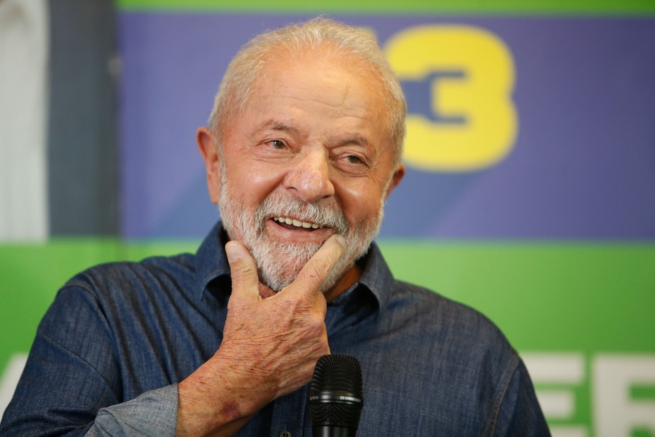O ex-presidente Lula durante coletiva de imprensa em São Paulo na última segunda (24)