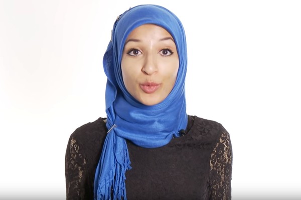 Hanna Yusuf usou o hijab ao vivo e defendeu o seu uso como uma "declaração feminista" (Foto: Reprodução)
