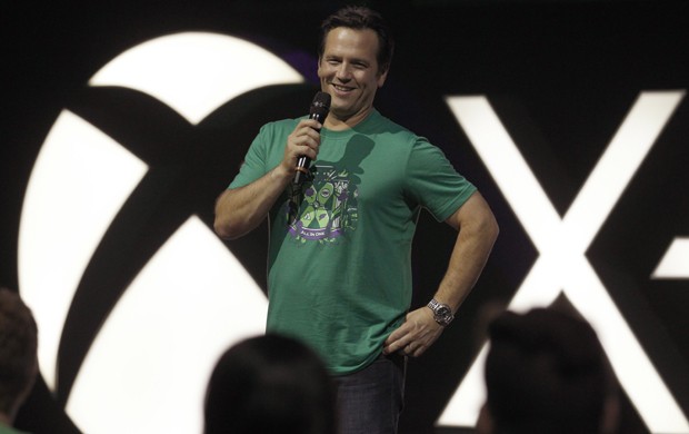 Phil Spencer, chefe da divisão Xbox, durante apresentação na feira Gamescom 2015, na Alemanha (Foto: Divulgação/Xbox)