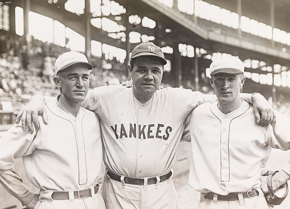 Babe Ruth (ao centro) ganhou sete títulos da Major League Baseball — Foto: Divulgação/Hunt Auctions
