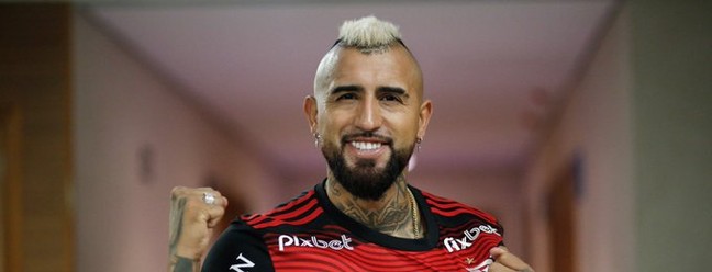Vidal assinou com o Flamengo por um ano e meio e o rubro-negro precisa apenas arcar com salário e luvas do jogador — Foto: Gilvan de Souza/Flamengo