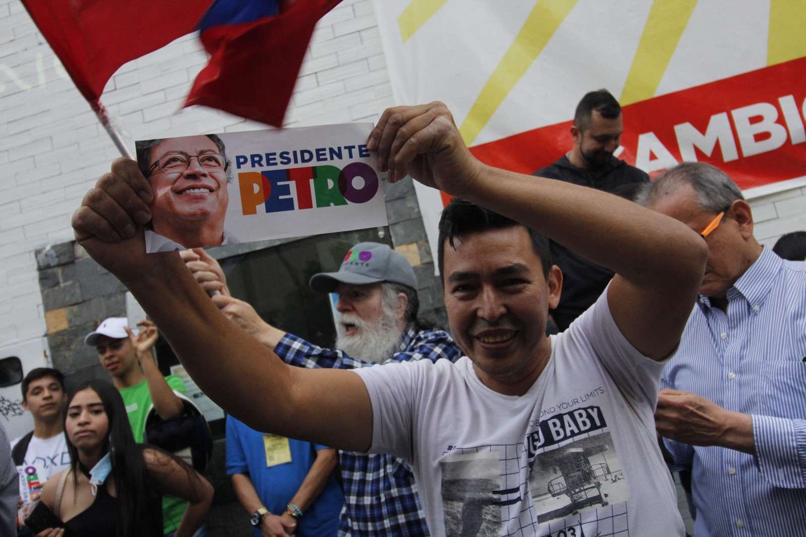 Gustavo Petro, candidato do esquerdista Pacto Histórico, já é considerado "virtualmente presidente eleito da Colômbia" — Foto: Schneyder MENDOZA / AFP