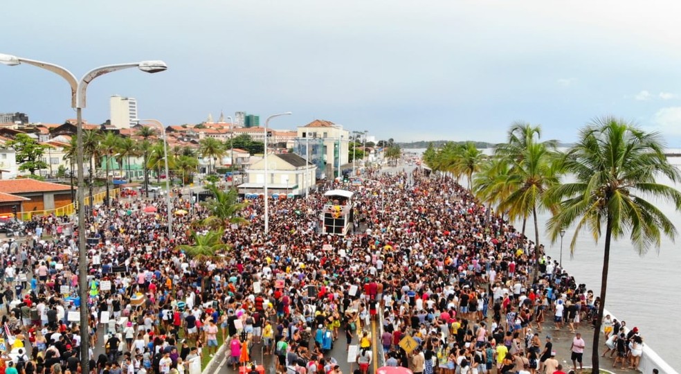 Milhares de pessoas estiveram na Beira-Mar, este sábado (2) — Foto: Divulgação