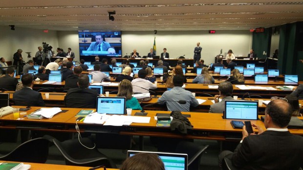 Comissão especial sobre as medidas contra a corrupção retoma debate de parecer (Foto: Bernardo Caram/G1)