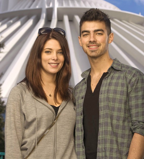 O músico Joe Jonas e a atriz Ashley Greene em foto de 2010 (Foto: Getty Images)