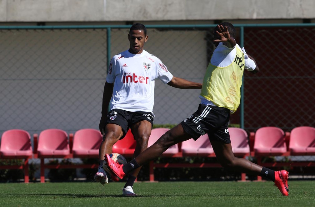 Bruno Alves  — Foto: Rubens Chiri / saopaulofc.net