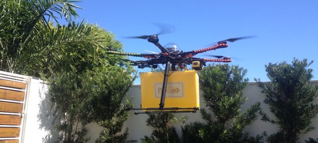 Entrega é feita em caixa especial, para que o drone da Pão To Go não precise pousar (Foto: Divulgação)